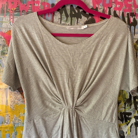 Short Sleeve Stripe Sundress Sz Small Jersey Knit Twist Front Grey White Pockets - Picture 2 of 7